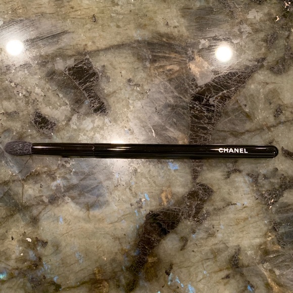 CHANEL Other - CHANEL Eyeshadow-Blending Brush - NEVER USED CHANEL Other - CHANEL Eyeshadow-Blending Brush - NEVER USED